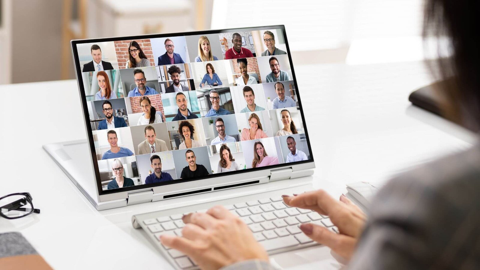 From Office to Anywhere Virtual Assistants Can Help Business Owners Scale Their Business